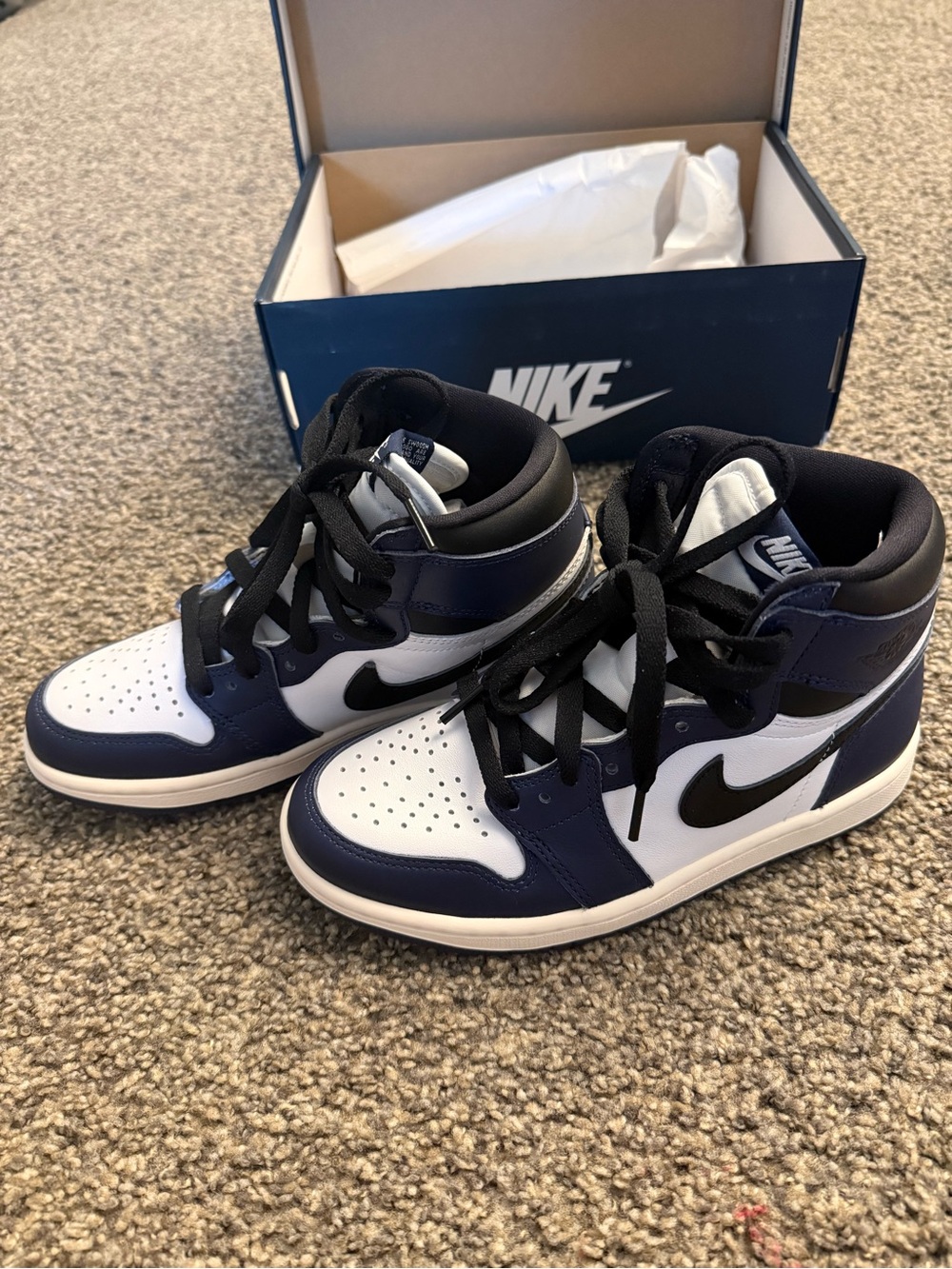 Air Jordan 1 Retro OG “Midnight Navy”